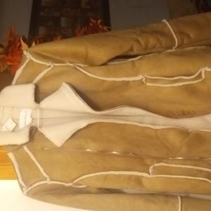 🚨☃️NWT Tan n Fur Coat
